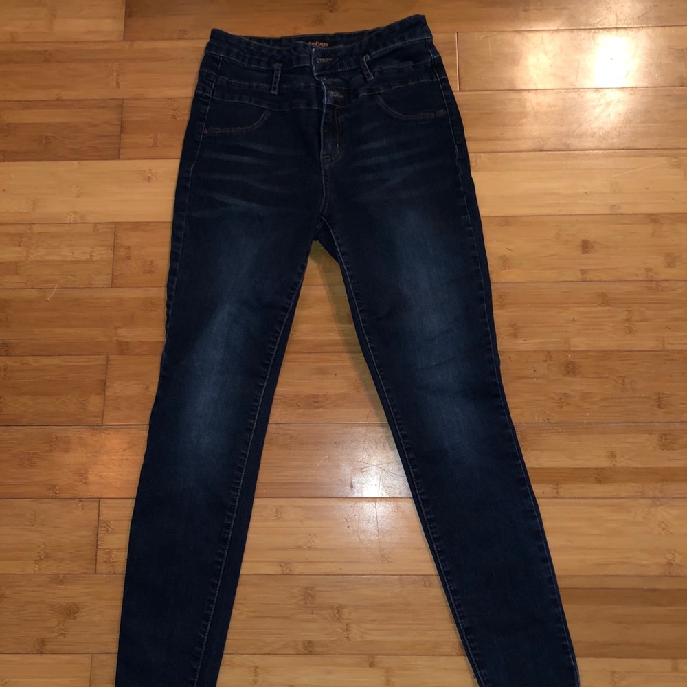 3 button highwaisted jeans!